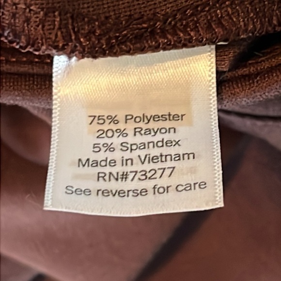 NWT SO Women's Juniors High Rise Maroon Leggings with Zipper Pockets Size M - Picture 9 of 12